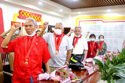 廣西玉林市1.7萬(wàn)余名黨員獲頒紀(jì)念章